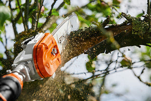 Potatore STIHL a batteria HTA 135